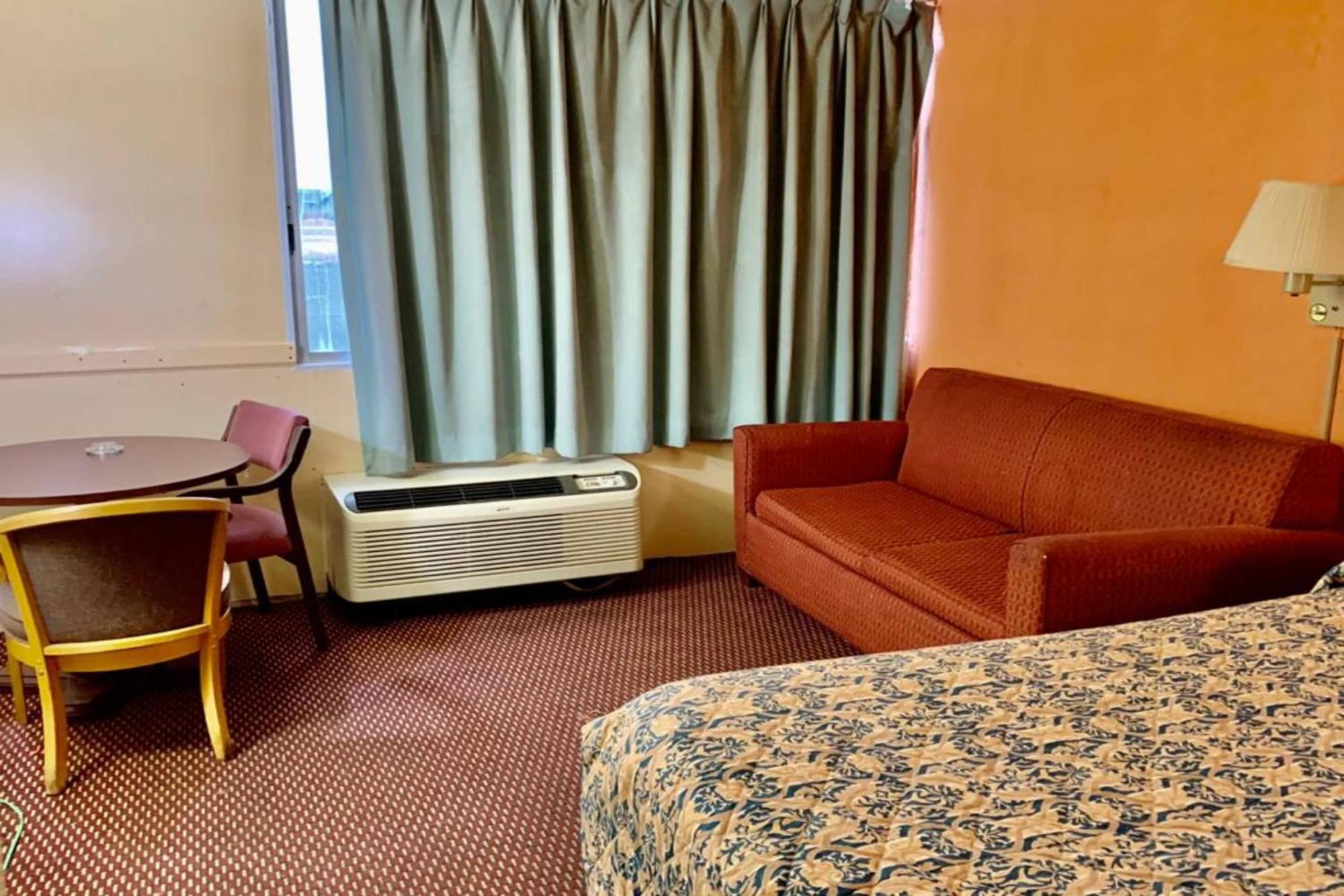 Red Carpet Inn & Suites Lima -Listing Partner Luaran gambar